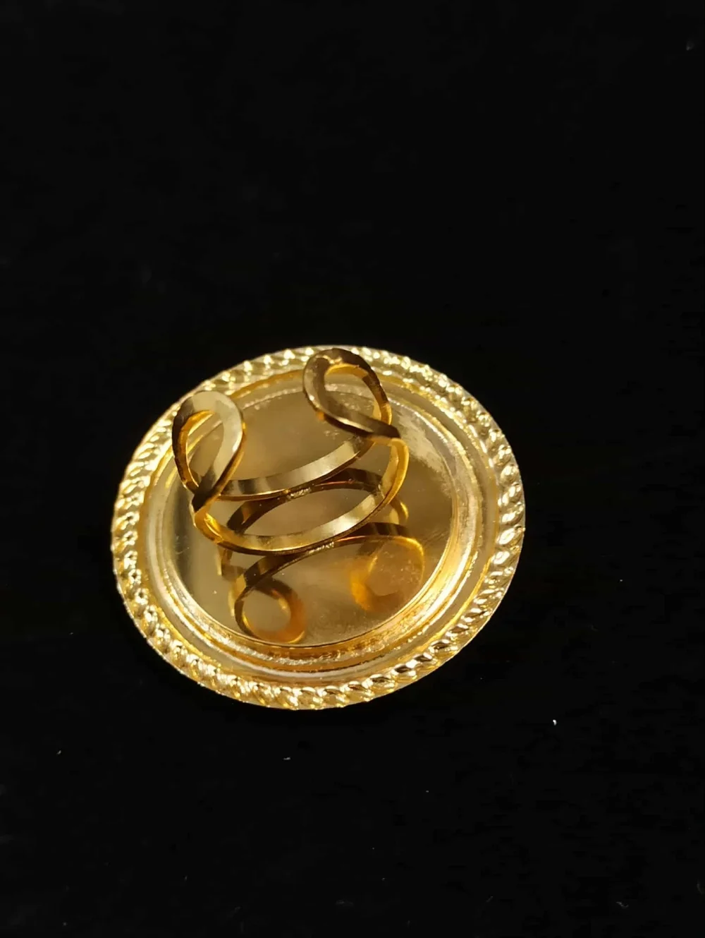 Vintage 80’s Nautical Ship Wheel Red Enamel Gold Tone Statement Ring Adjustable